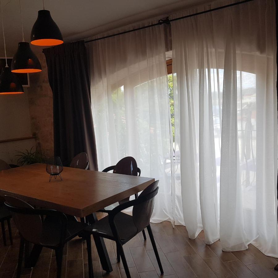 Jardin Kapetanova Kuca Apartment Veli Iz Bagian luar foto